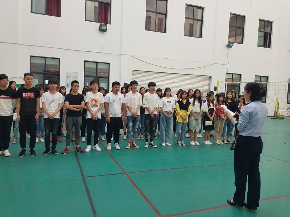 说明: 4dfb34f0c824a7508bd80682bb922de 说明: 4dfb34f0c824a7508bd80682bb922de